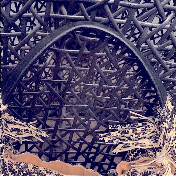 Free People Straw Fringe Pattern Hobo/Tote Handbag - Picture 3 of 5